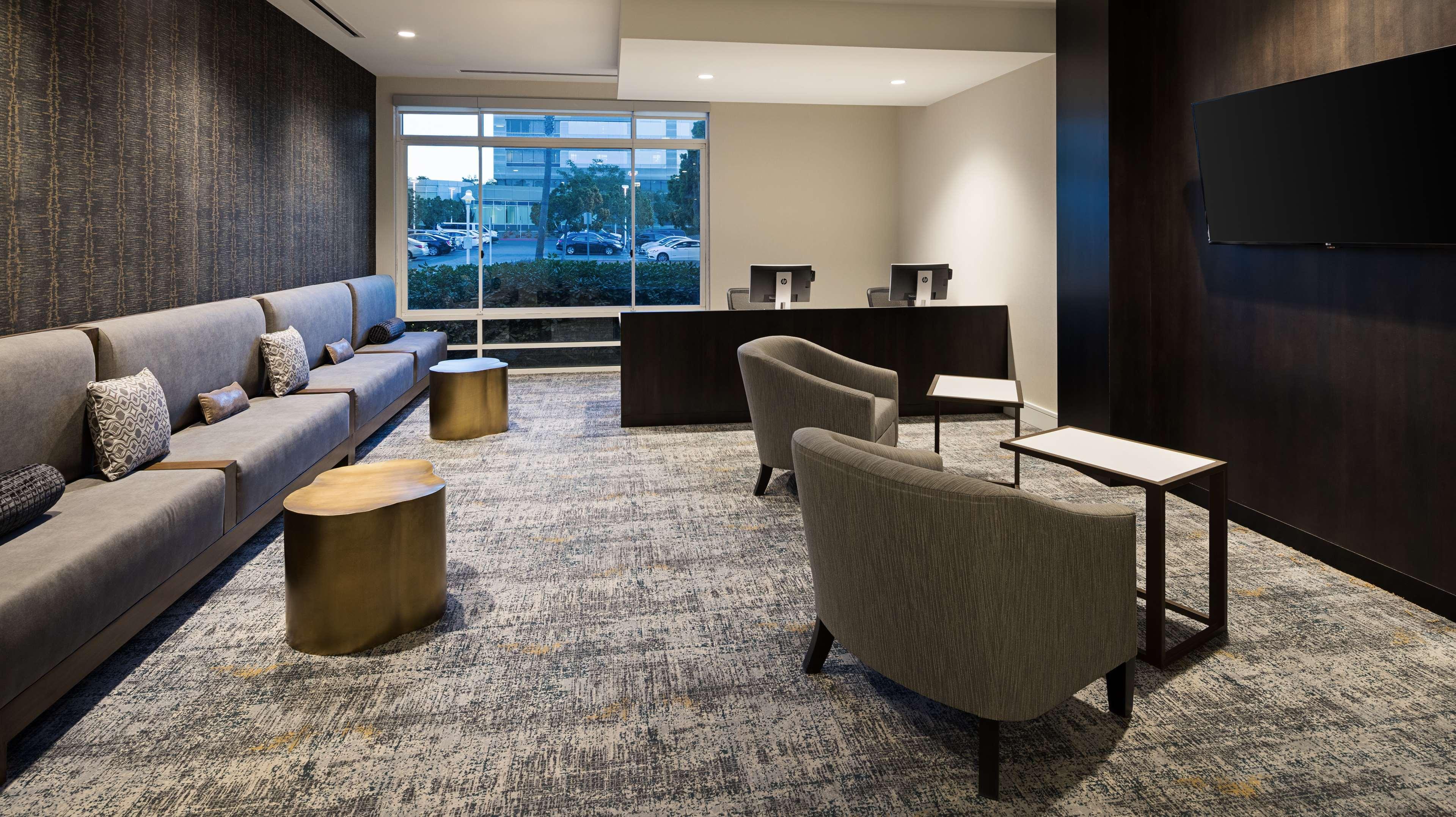 Doubletree By Hilton San Diego Del Mar Exterior photo