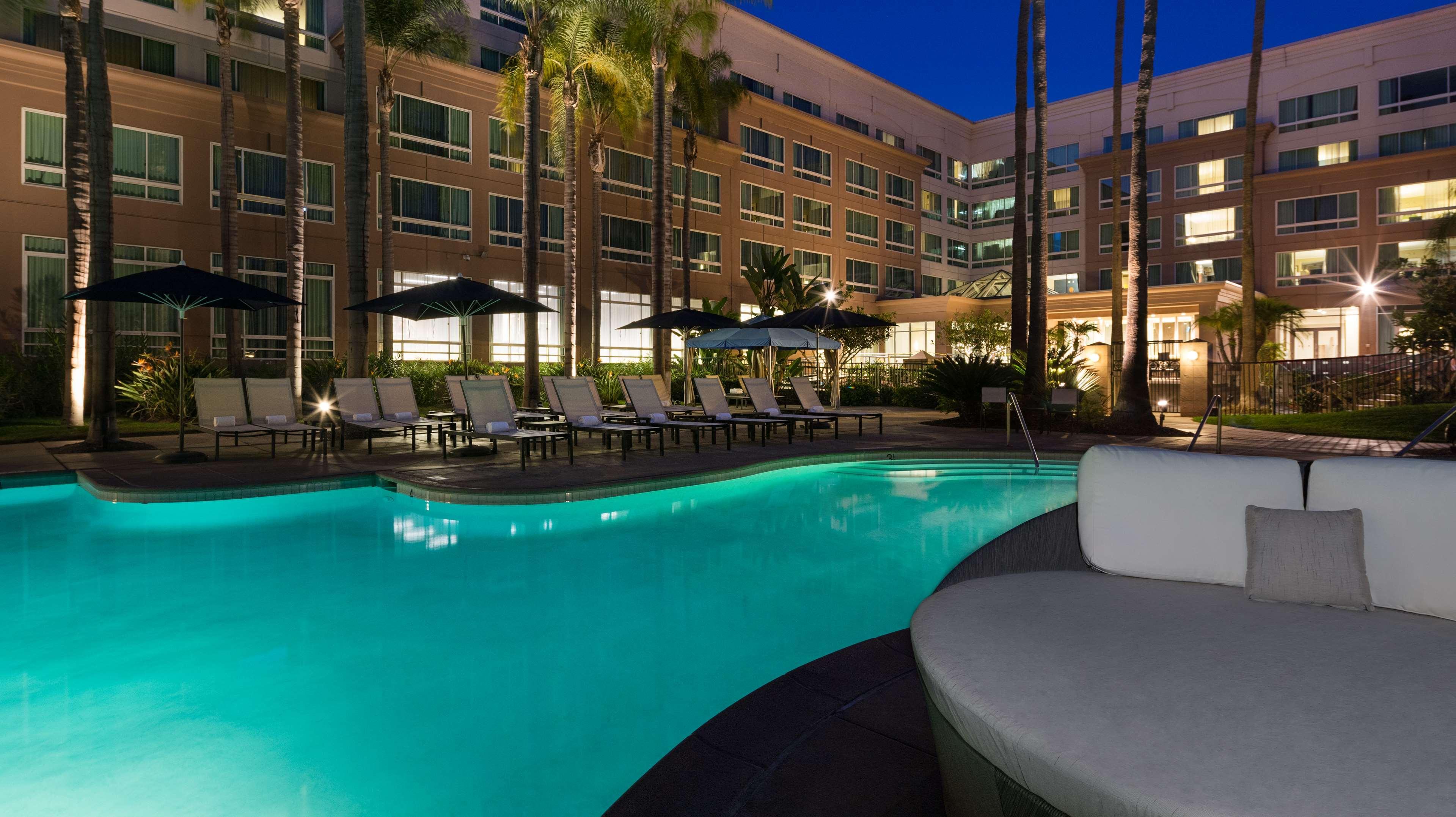 Doubletree By Hilton San Diego Del Mar Exterior photo