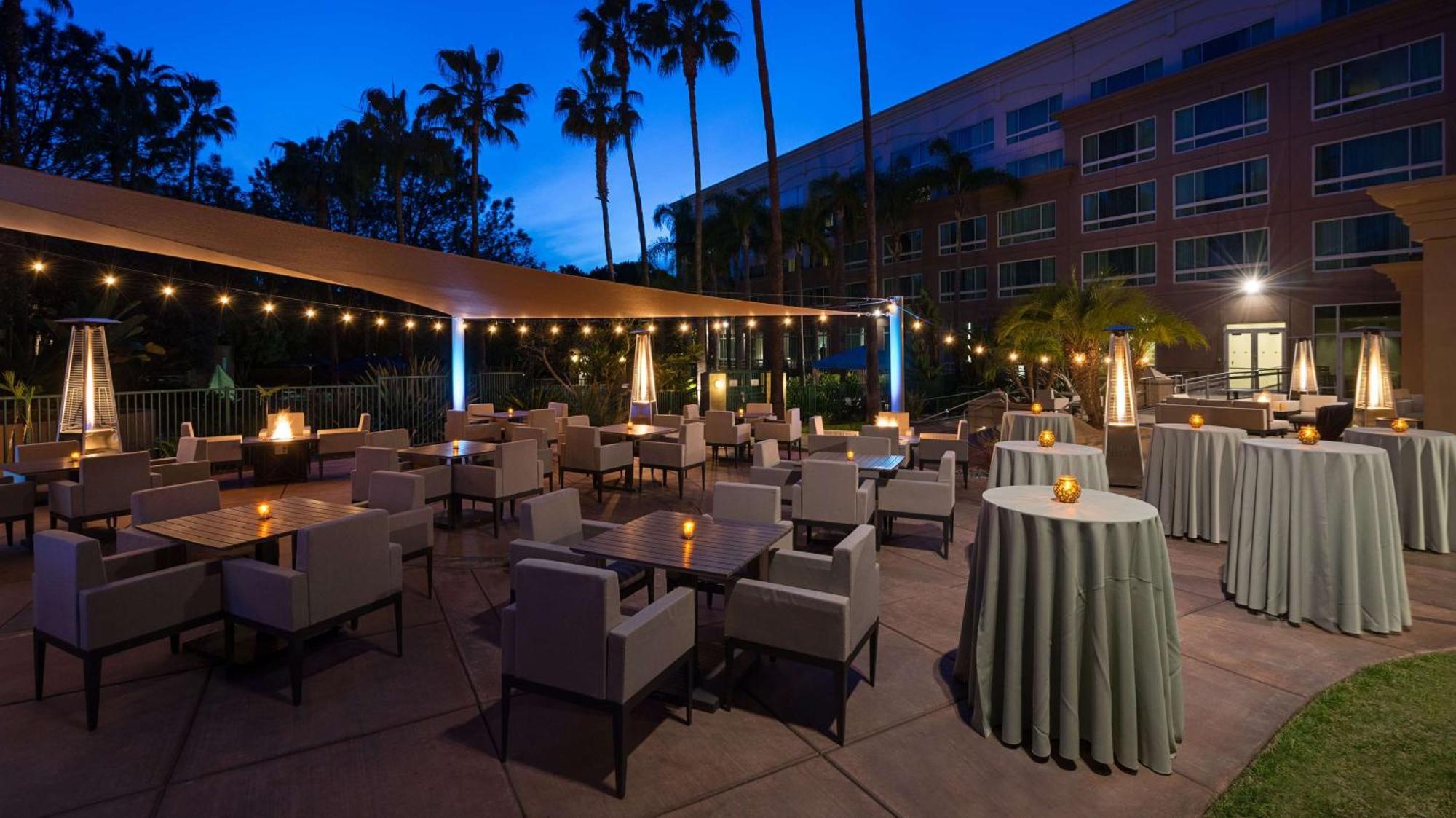 Doubletree By Hilton San Diego Del Mar Exterior photo