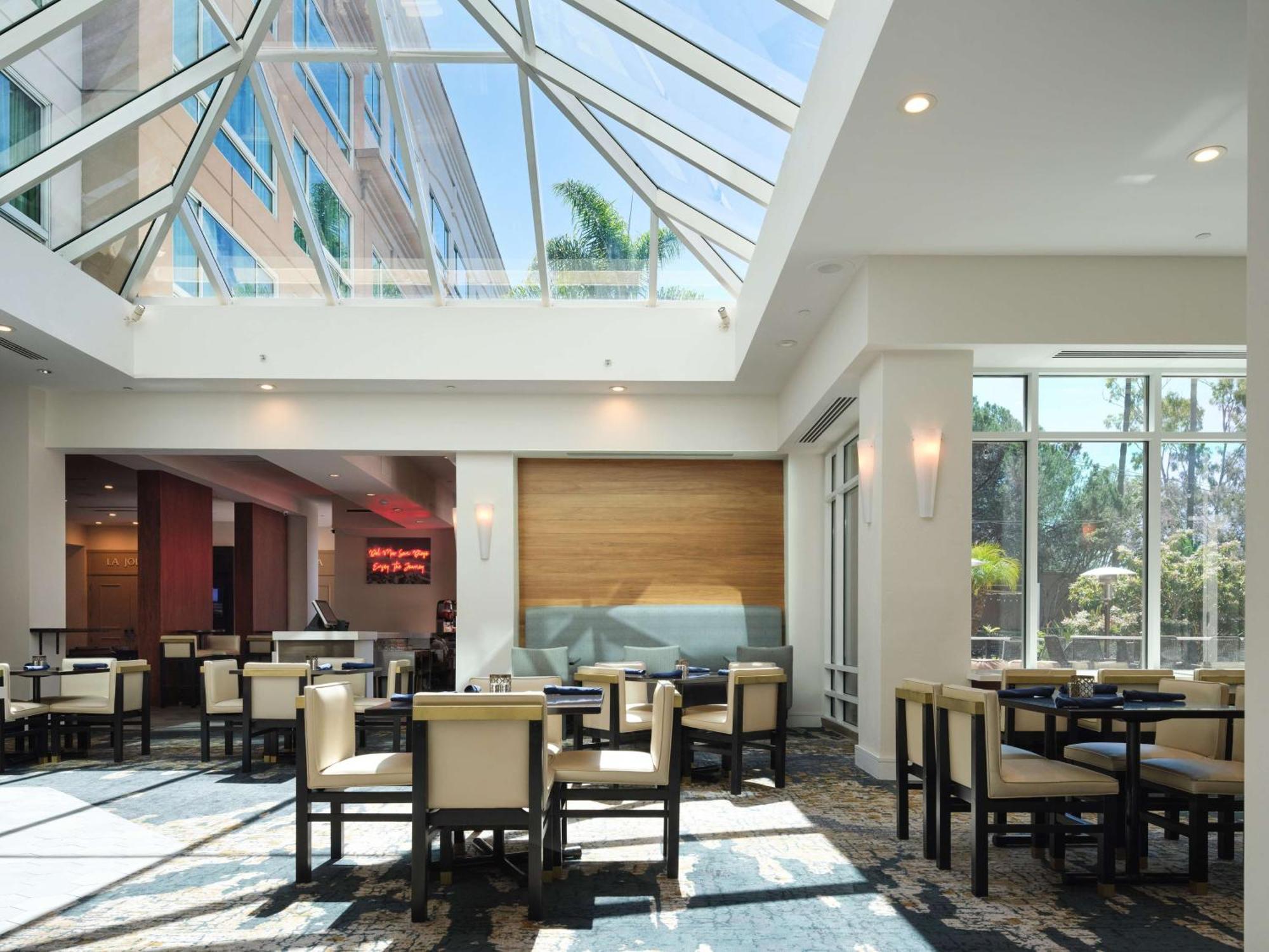 Doubletree By Hilton San Diego Del Mar Exterior photo
