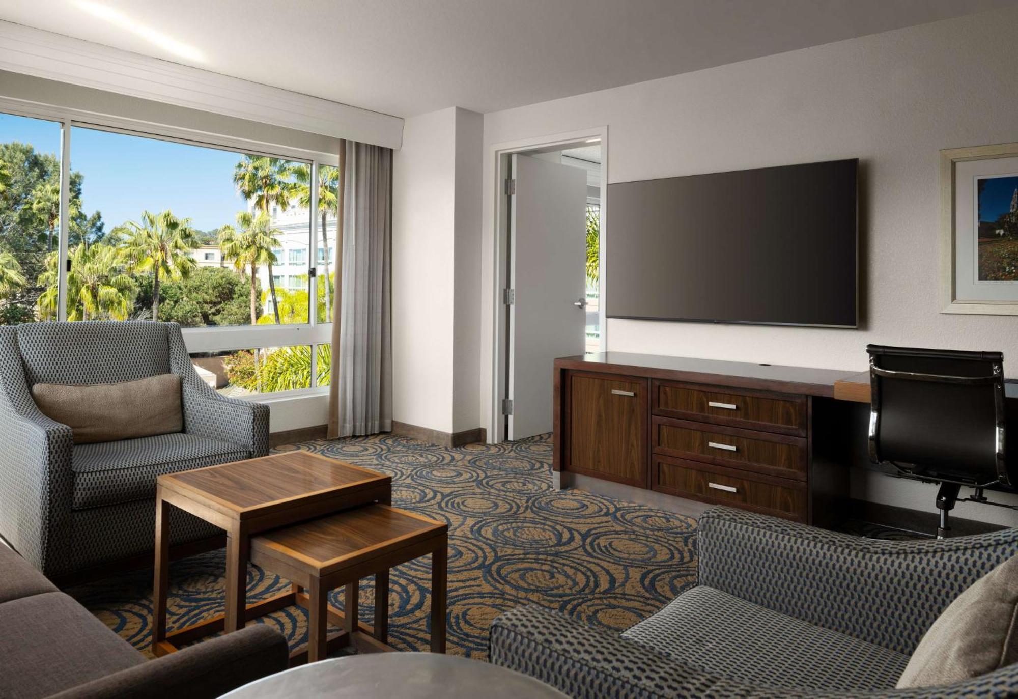 Doubletree By Hilton San Diego Del Mar Exterior photo