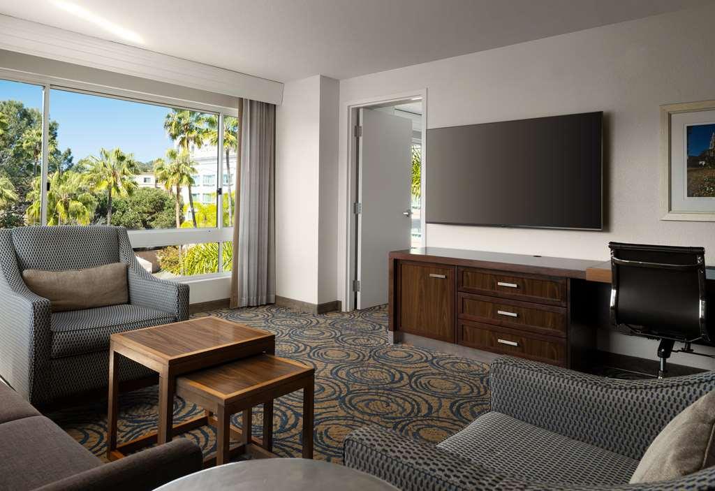 Doubletree By Hilton San Diego Del Mar Room photo