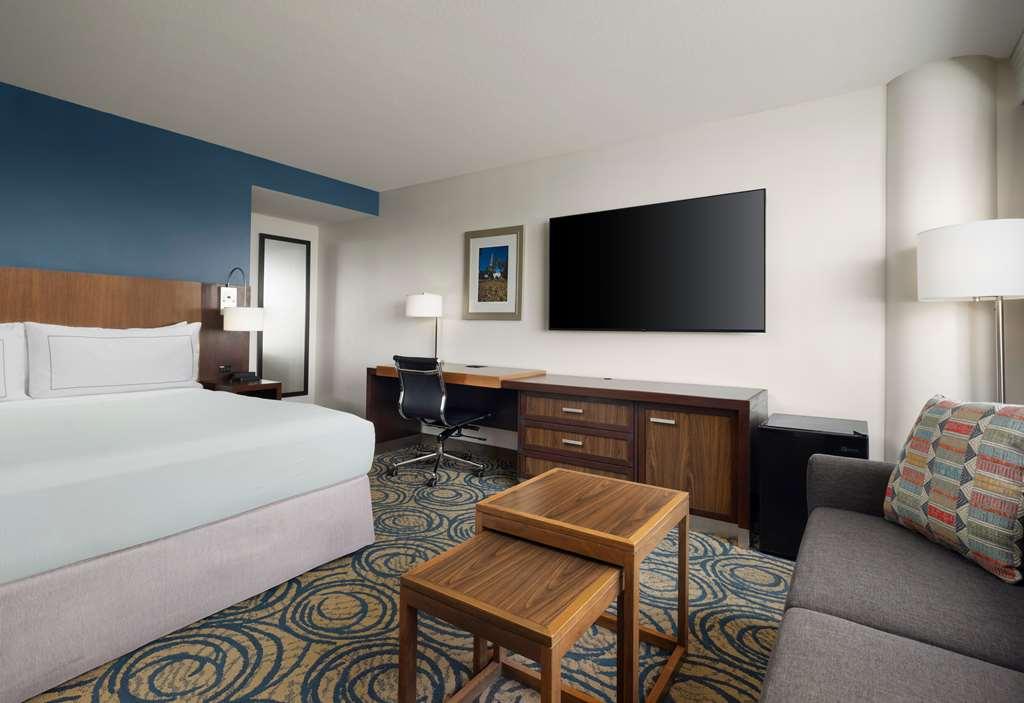 Doubletree By Hilton San Diego Del Mar Room photo